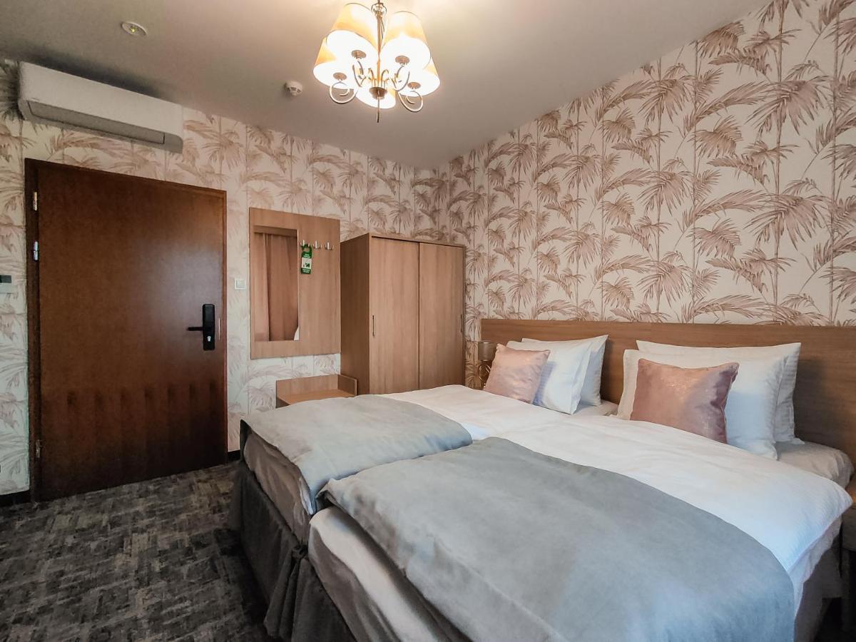 Sztuka Smaku - Restauracja I Hotelik Świdnica Extérieur photo