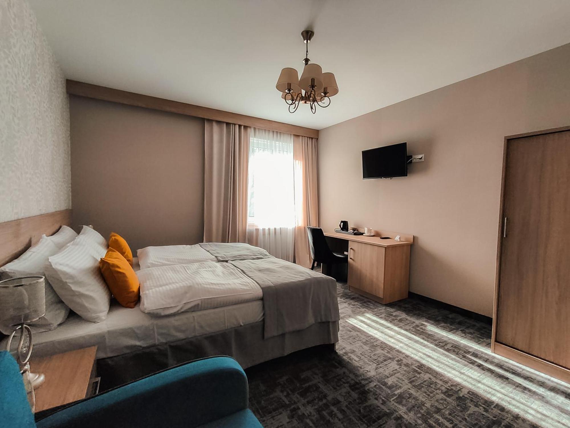 Sztuka Smaku - Restauracja I Hotelik Świdnica Extérieur photo