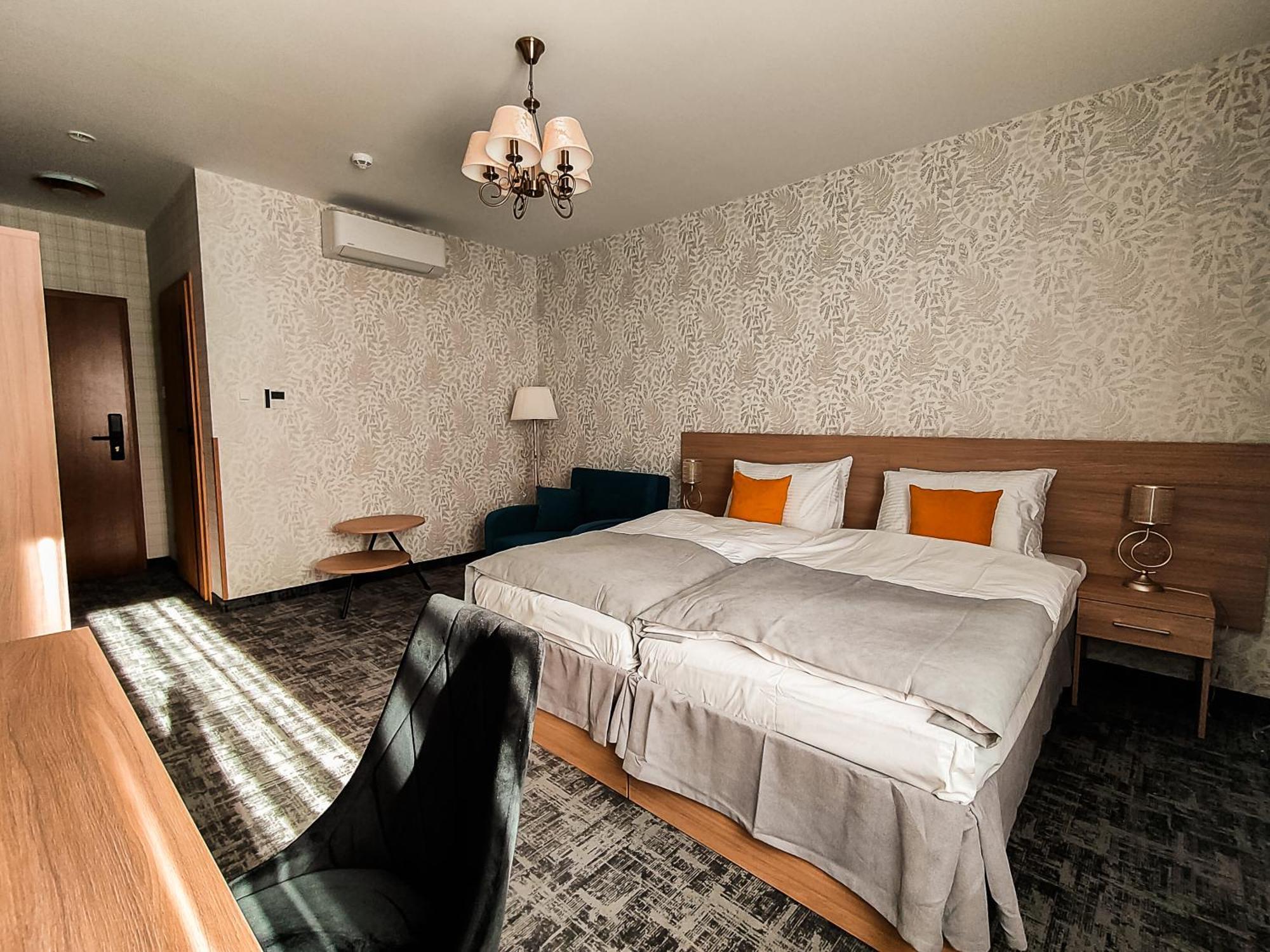 Sztuka Smaku - Restauracja I Hotelik Świdnica Extérieur photo