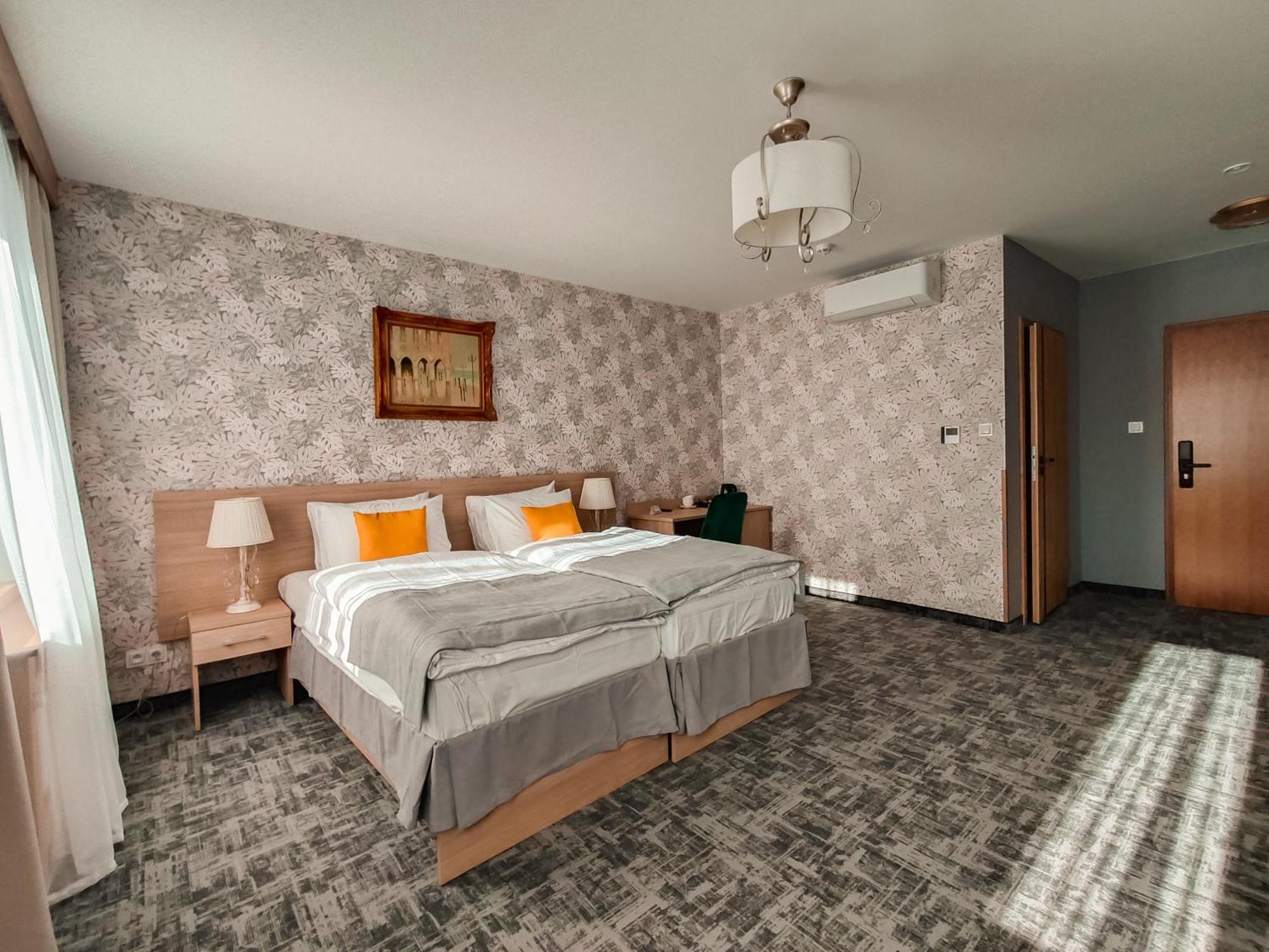 Sztuka Smaku - Restauracja I Hotelik Świdnica Extérieur photo